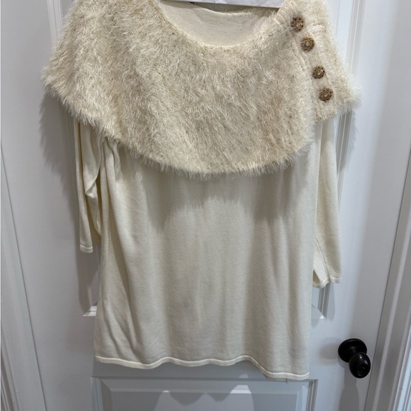 Reba Sweaters - Reba Cream Fuzzy Collar Sweater
